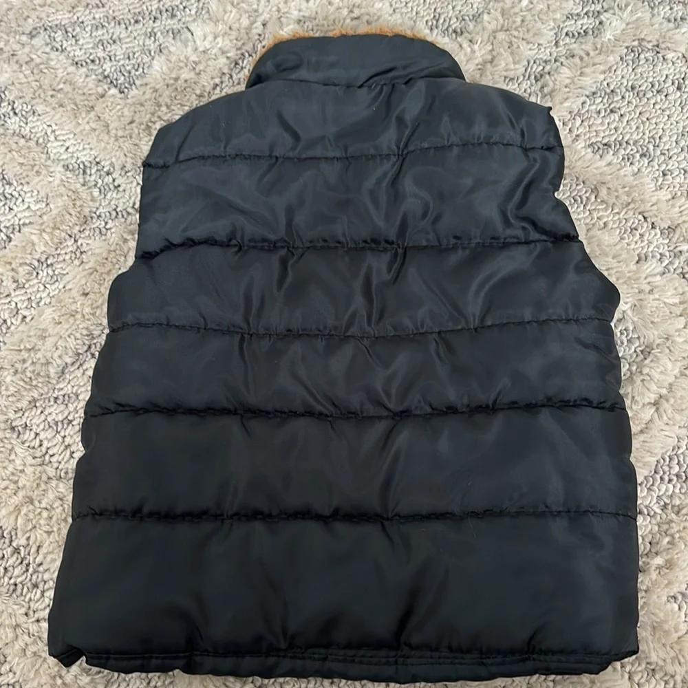 Little Lad Black Boy's Size 18 Months Puffer Vest with furry tan collar & pocket